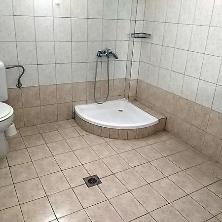 Estia * Kriopigi